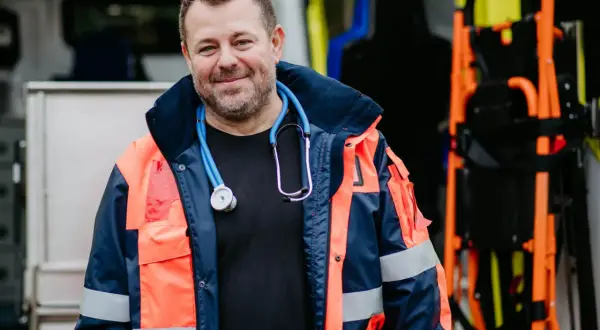 Jak załatwić transport medyczny bez zbędnych formalności i kosztów
