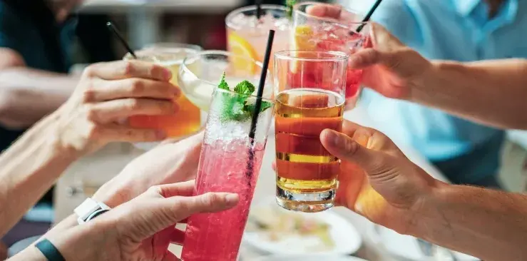 Czy alkohol wypłukuje potas? Skutki dla zdrowia i organizmu