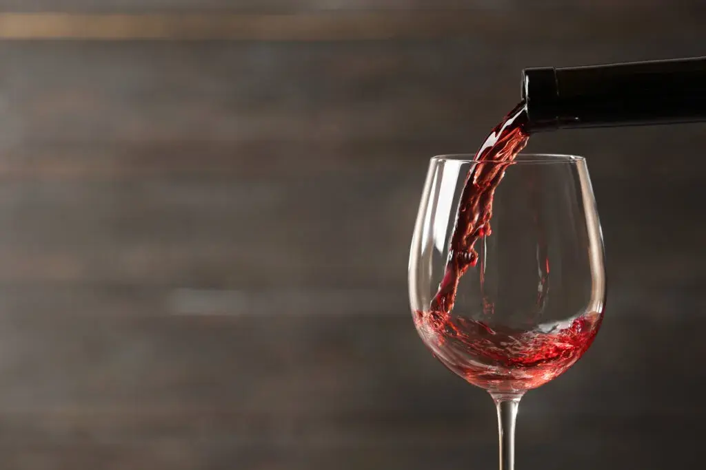 Czy po chemii można pić alkohol? Sprawdź ryzyko dla zdrowia